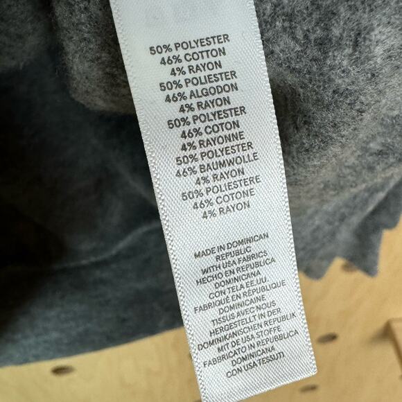 Glossier Women’s Relaxed Fit Raglan Logo Heather Gray Sweatshirt Size Small - Picture 6 of 6